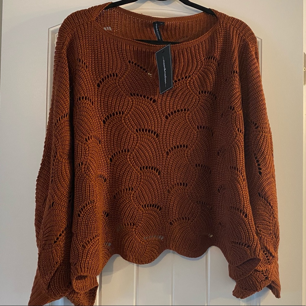 Boutique Sweater ♥️